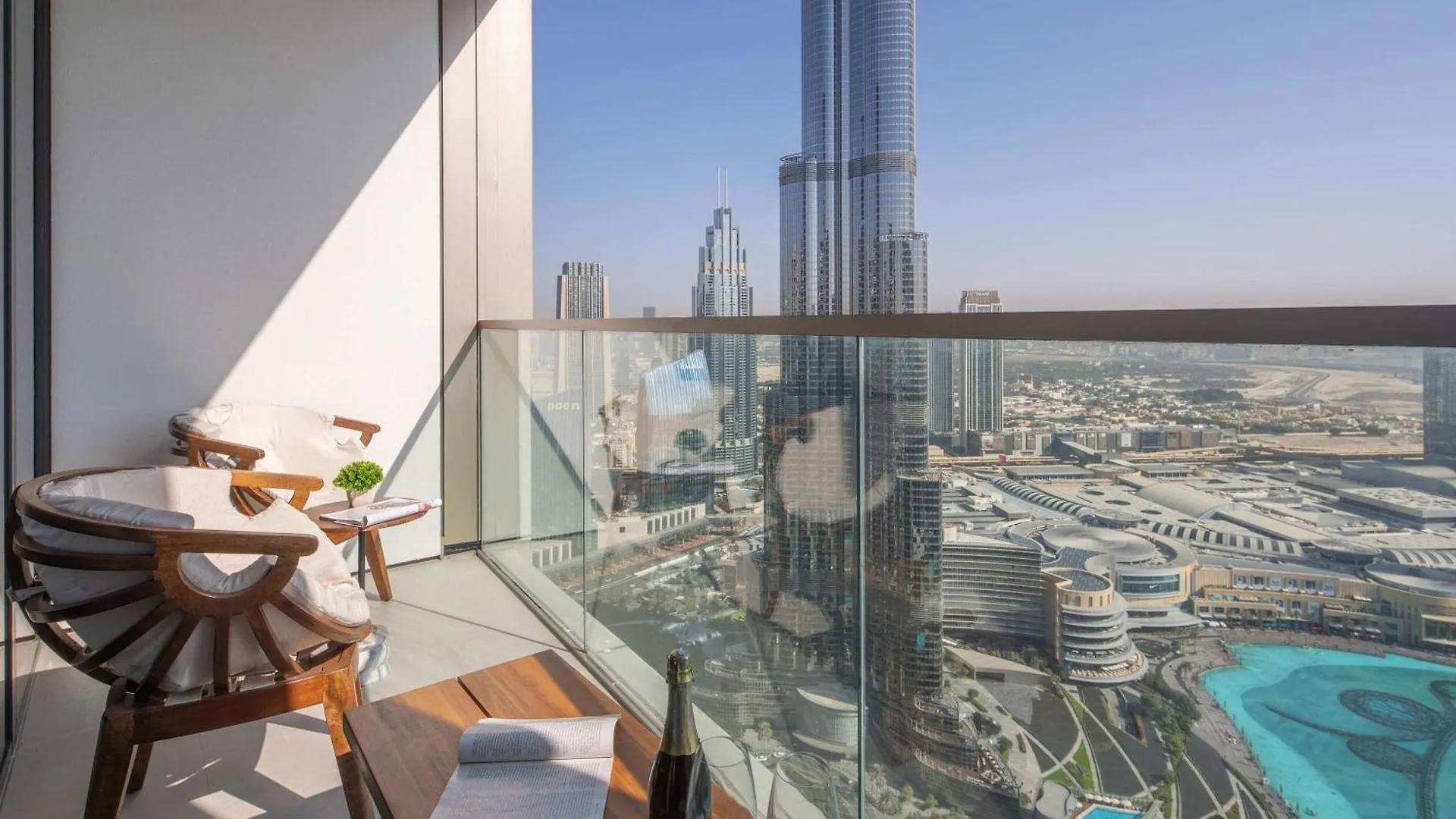 Frank Porter - Grande Signature Residence Dubai